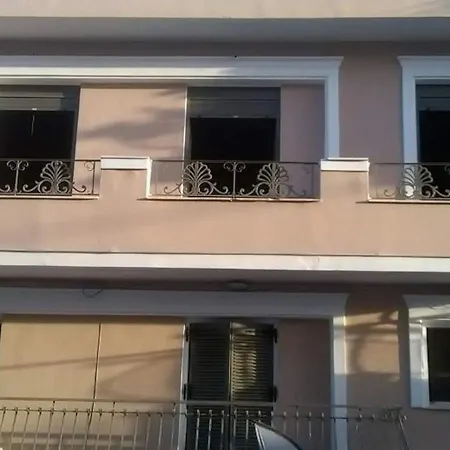 Toucan Center Apartment Zakynthos Town